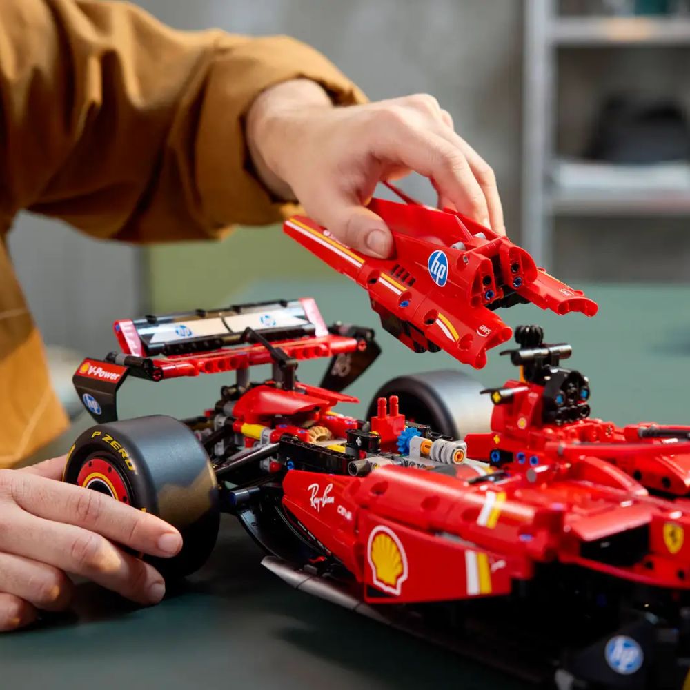 LEGO Technic – Ferrari SF-24 F1 Car
